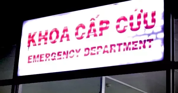 Bé gái ngưng tim, ngưng thở vì tai nạn cửa cuốn tự động