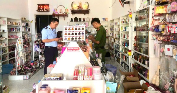 Đột kích kho mỹ phẩm “khủng” chuyên bán online ở Cà Mau