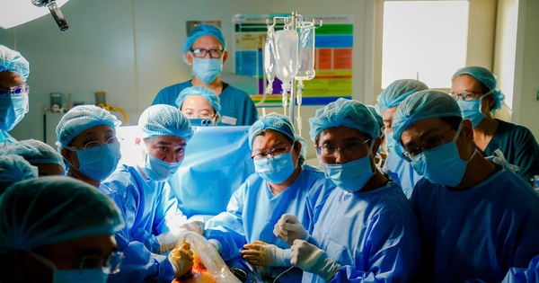 Singapore chuyển sản phụ sang TP HCM can thiệp dị tật tim bào thai hiếm gặp