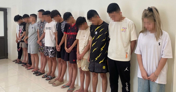 Trêu ghẹo 2 thiếu nữ ở Sầm Sơn, 2 thanh niên bị đánh gục trên đường