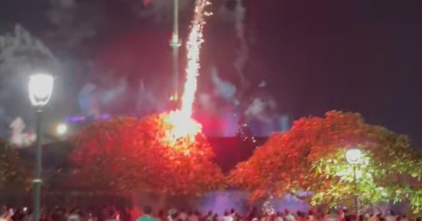 Hỏa pháo súng thần công ở Huế "lạc" vào khu vực khán giả, đơn vị quản lý nói gì?