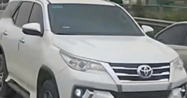 Đi ngược chiều trên cao tốc Hà Nội-Bắc Giang, tài xế bị trừ 10 điểm GPLX