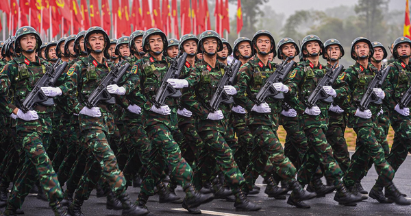 Bất ngờ vũ khí "Made in Vietnam" diễu binh: Ngôi sao đưa Việt Nam vươn mình, chuyên gia Nga rất muốn thử