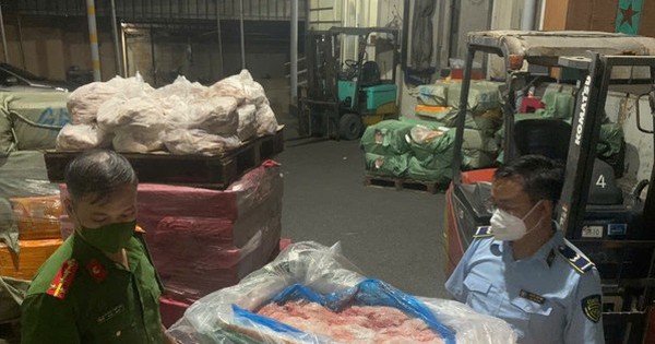 Hà Nội: Phát hiện hơn 7 tấn "thực phẩm bẩn" trứng non, tràng lợn đông lạnh