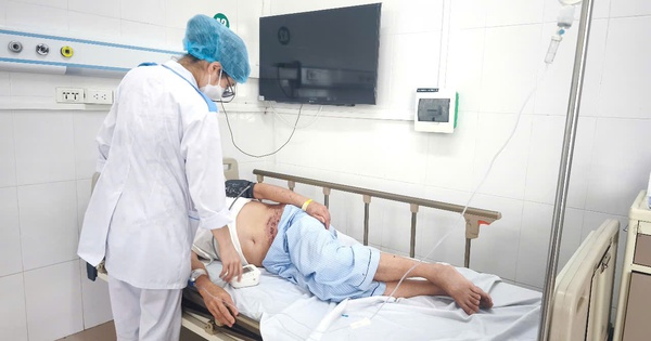 Tưởng mình bị bệnh "giời leo" nên áp dụng mẹo dân gian, bệnh nhân bị biến chứng nặng