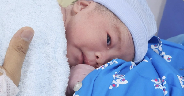 NÓNG: TP HCM rà soát danh sách hỗ trợ phụ nữ sinh đủ 2 con