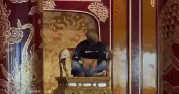 Vụ ngai vua triều Nguyễn bị xâm hại: Cho thôi việc 2 bảo vệ