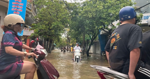 Hình ảnh đường phố Huế "lạ lùng" giữa mùa hè