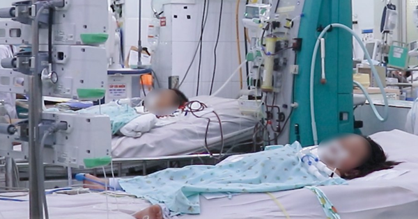 Bé 12 tuổi sốc sốt xuất huyết, tổn thương gan nặng, người nhà tức tốc bắt xe khách từ Bình Phước lên TP.HCM điều trị