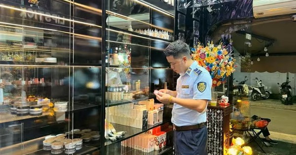 Hà Nội: Tạm giữ 383 sản phẩm mỹ phẩm tại Công ty Tinna Lê Make Up