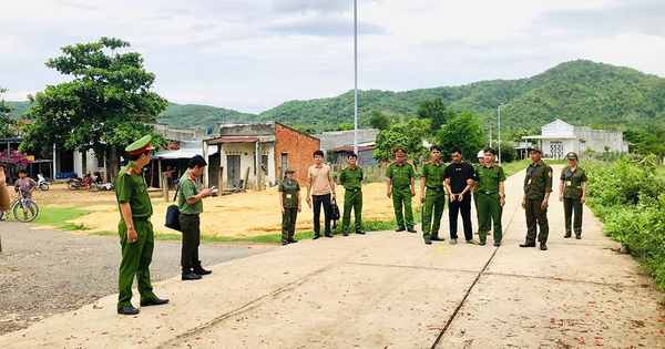 Sau mâu thuẫn, con rể nổ súng nhiều phát vào nhà cha vợ, cướp xe máy bỏ trốn