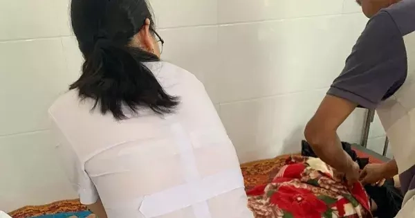 Gỡ diều mắc đường dây điện cao thế, 3 học sinh nhập viện cấp cứu