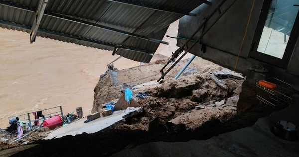 Quảng Trị: Bờ kè, ô tô bị cuốn trôi, sơ tán khẩn cấp người dân