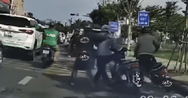 Clip: Công an Đà Nẵng ập bắt các đối tượng buôn ma túy như phim hành động