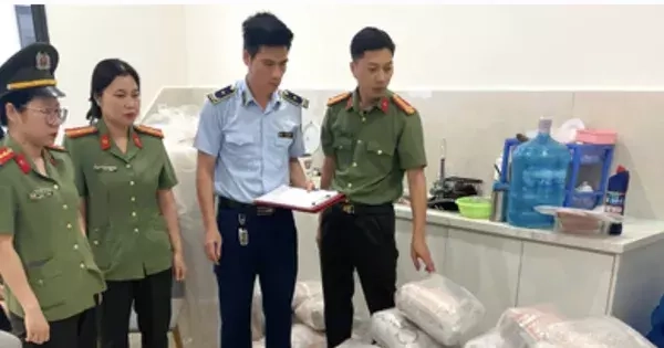 Triệt phá cơ sở sản xuất, kinh doanh thức ăn cho thú cưng nghi giả mạo nhãn hiệu