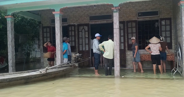 Chìm ghe giữa cách đồng ngập lụt, 2 anh em thiệt mạng