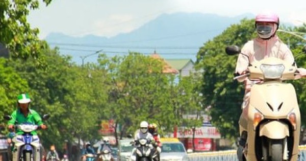 Thời tiết Bắc Bộ và Trung Bộ nắng nóng gay gắt