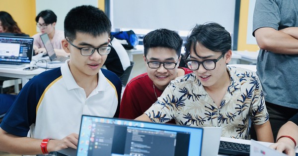 Sốc Học Phí Ngành Công Nghệ Thông Tin: Trường Nên Chọn Để Đầu Tư?