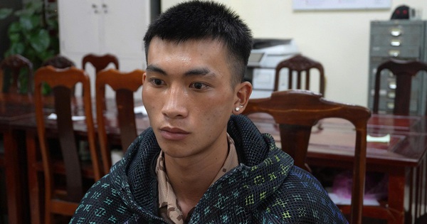 Bắt nam thanh niên 21 tuổi tại sân bay, khi đang trở về tổ chức sinh nhật