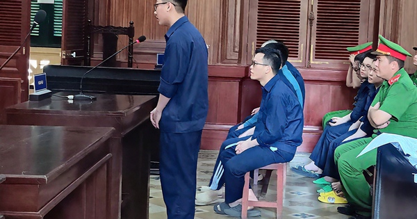 Thủ đoạn gây sốc của nhóm nhân viên tài chính ghép ảnh khiêu dâm đòi nợ