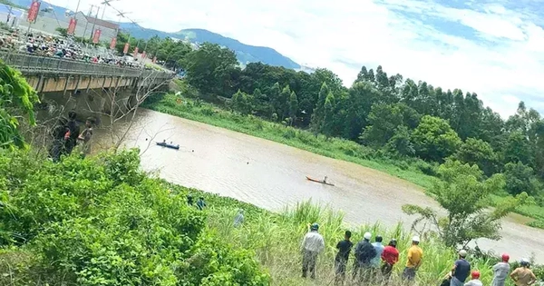 Nam sinh nhảy cầu xong bơi vào bờ, hàng chục người người vất vả tìm kiếm