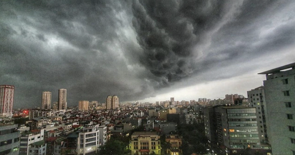 Cảnh báo mưa dông kèm lốc sét ở Hà Nội và lũ quét, sạt lở đất tại 15 tỉnh thuộc Bắc Bộ