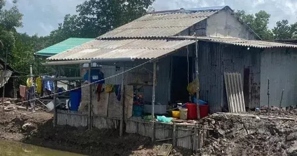 Lật vỏ lãi trên biển, 2 vợ chồng tử vong