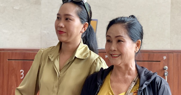 Video: "Sự cố” dẫn đến hoãn phiên xử phúc thẩm vụ tranh chấp thừa kế của cố NSƯT Vũ Linh