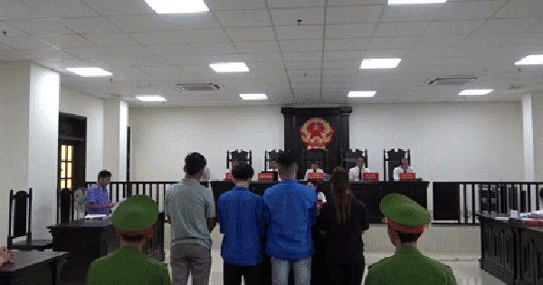 Lên mạng kêu gọi từ thiện cho trẻ mồ côi để lấy tiền… mua vàng