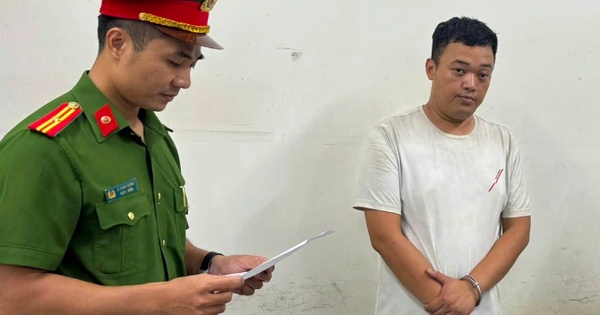 Khởi tố tài xế taxi "chặt chém" 2 người vùng cao 4,2 triệu đồng