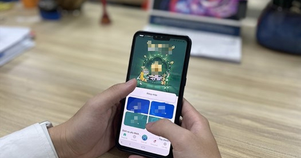 Chuyển khoản nhầm 5 triệu, người đàn ông làm theo hướng dẫn, chỉ 3 cú click, mất tiếp 300 triệu đồng, phải vội báo công an