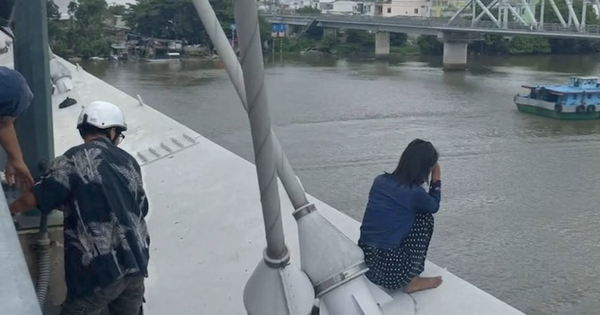 Cô gái dùng chiêu trò cao siêu để trục lợi tiền