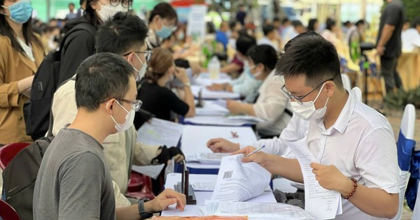 Hơn 9.000 người xin trợ cấp thất nghiệp ở TPHCM có trình độ đại học trở lên