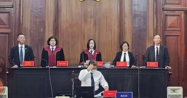 Vụ Hoài DJ cầm đầu đường dây ma túy: Chủ tọa bất ngờ đặt 4 câu hỏi cho đại diện Viện kiểm sát