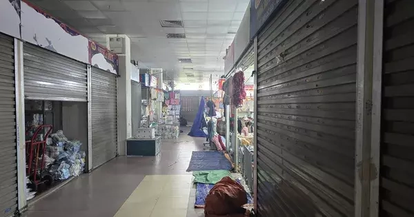 Tiểu thương đóng cửa, tạm ngừng kinh doanh: Không phải do thay đổi chính sách thuế?