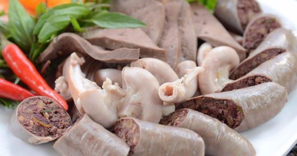 Hà Nội: Cụ bà bán lòng lợn ở Long Biên mắc liên cầu khuẩn