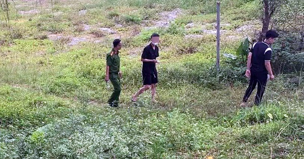 Phát hiện thi thể nam giới treo trên cây ở Hà Nội