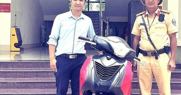 Bất ngờ nhận lại xe mô tô sau 10 năm bị mất