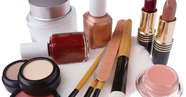 Bộ Y tế đình chỉ, thu hồi 5 loại mỹ phẩm nhập khẩu: Danh sách có cả tinh chất mờ nám, mặt nạ trắng da