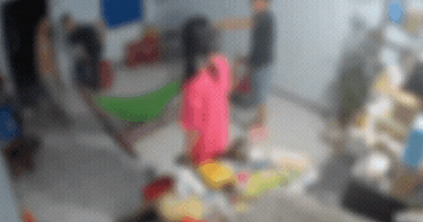 "Ừ thì 2 tiếng gia đình": Cô gái đăng clip bị 2 anh trai đánh dã man trước mặt mẹ khiến cộng đồng mạng xót xa