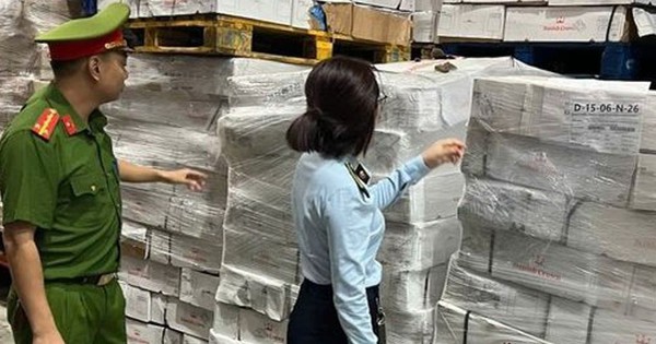 Phát hiện gần 16 tấn xương lợn đông lạnh hết hạn tại kho lạnh ở Hà Nội