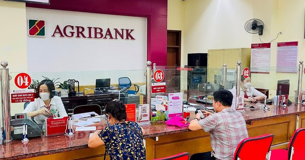 Cụ bà U70 đến Agribank yêu cầu chuyển 300 triệu vào tài khoản Vietcombank: Nhân viên thấy bất thường liền báo công an