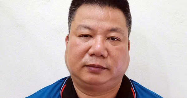 Diễn biến mới nhất vụ người đàn ông rút chìa khoá xe khách trên đường Vành đai 3 rồi bỏ đi