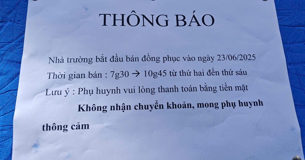 Mua đồng phục cho con, một số trường ở TP HCM không nhận chuyển khoản