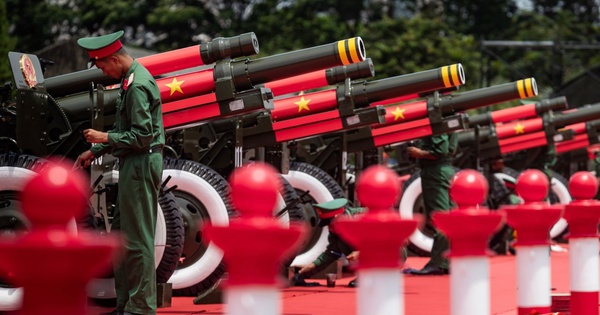 Cận cảnh 15 khẩu pháo lễ 105mm lần đầu tiên được đặt tại sân vận động Mỹ Đình, sẵn sàng luyện tập chuẩn bị cho đại lễ 2/9