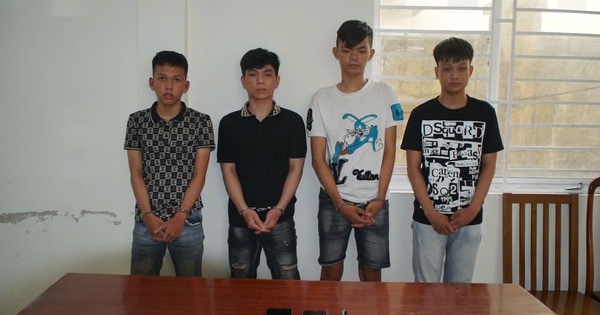 Bắt nhóm thanh niên 16 tuổi dùng dao cướp tài sản của nhiều người đi đường