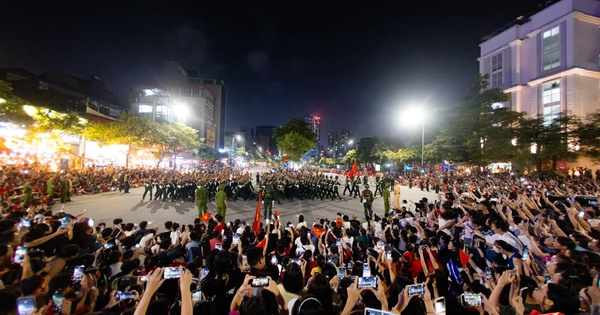 Những khung hình thân thương nhất trong đêm hợp luyện đầu tiên ở Hà Nội