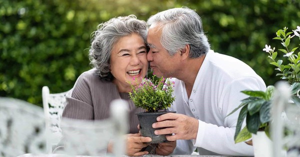 Vì sao phải có tiền thì tuổi già mới "an toàn": 3 điều khắc cốt ghi tâm bạn nên nghe một lần