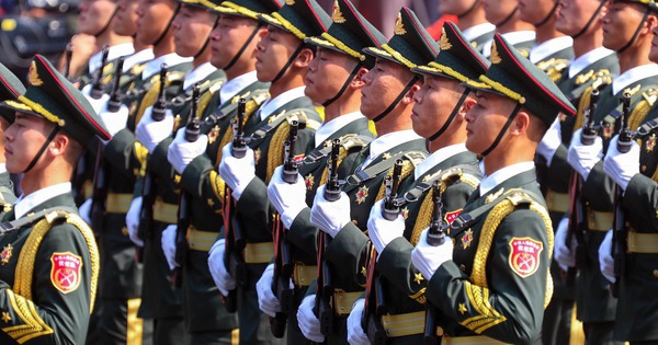 Đoàn quân nhân Trung Quốc đến Việt Nam dự diễu binh khi nào?