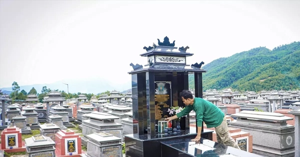 Chàng trai gen Z làm... ôsin cho người đã khuất